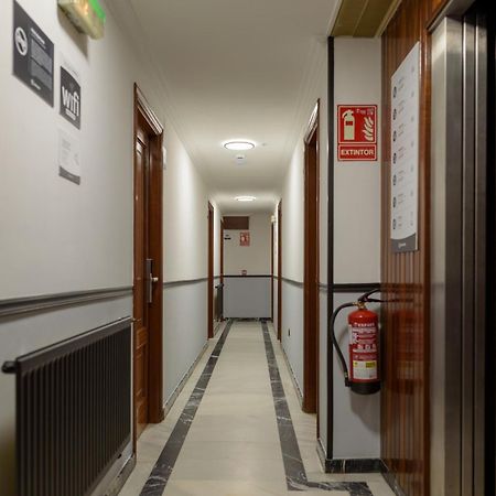 Hotel Alda Centro Понтеведра Екстер'єр фото