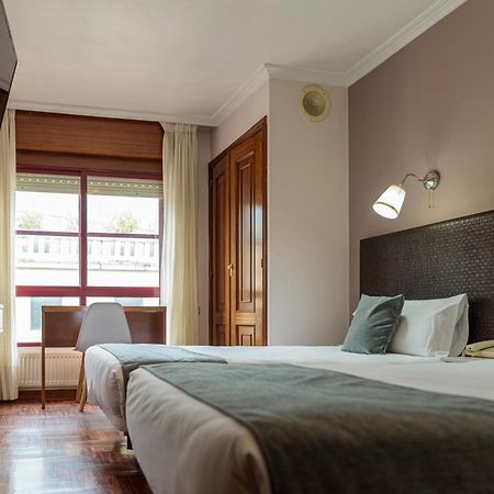 Hotel Alda Centro Понтеведра Екстер'єр фото