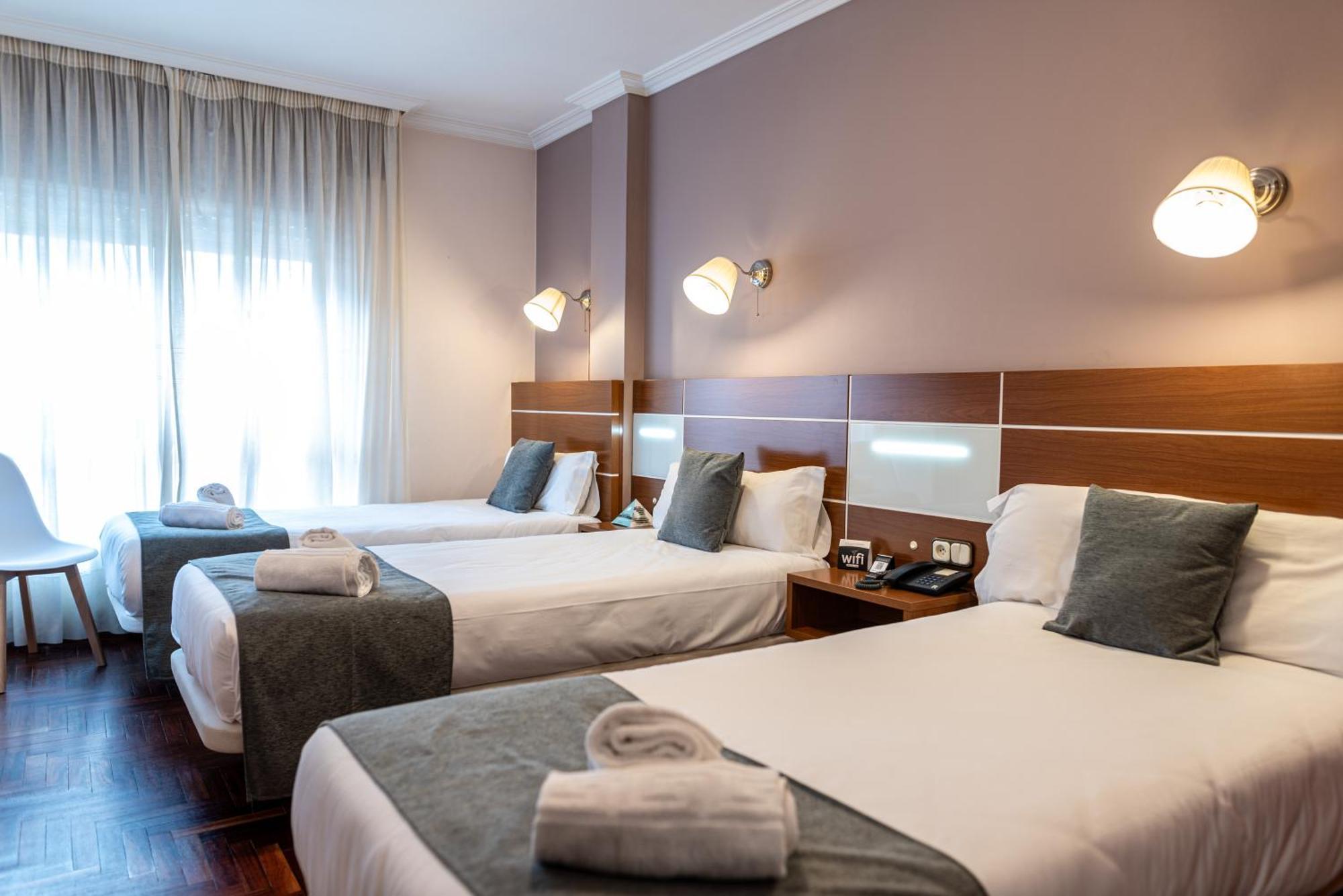 Hotel Alda Centro Понтеведра Екстер'єр фото