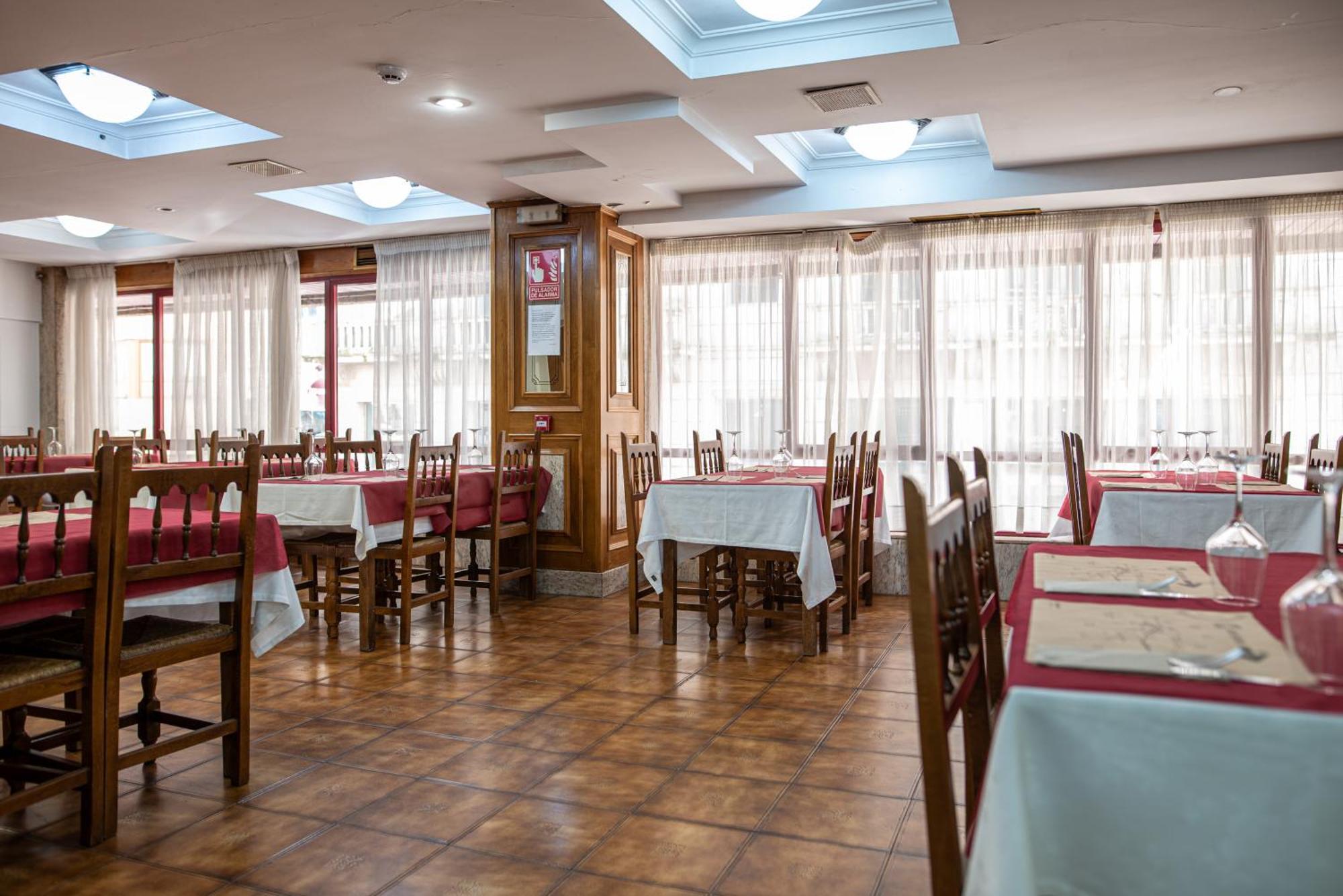 Hotel Alda Centro Понтеведра Екстер'єр фото