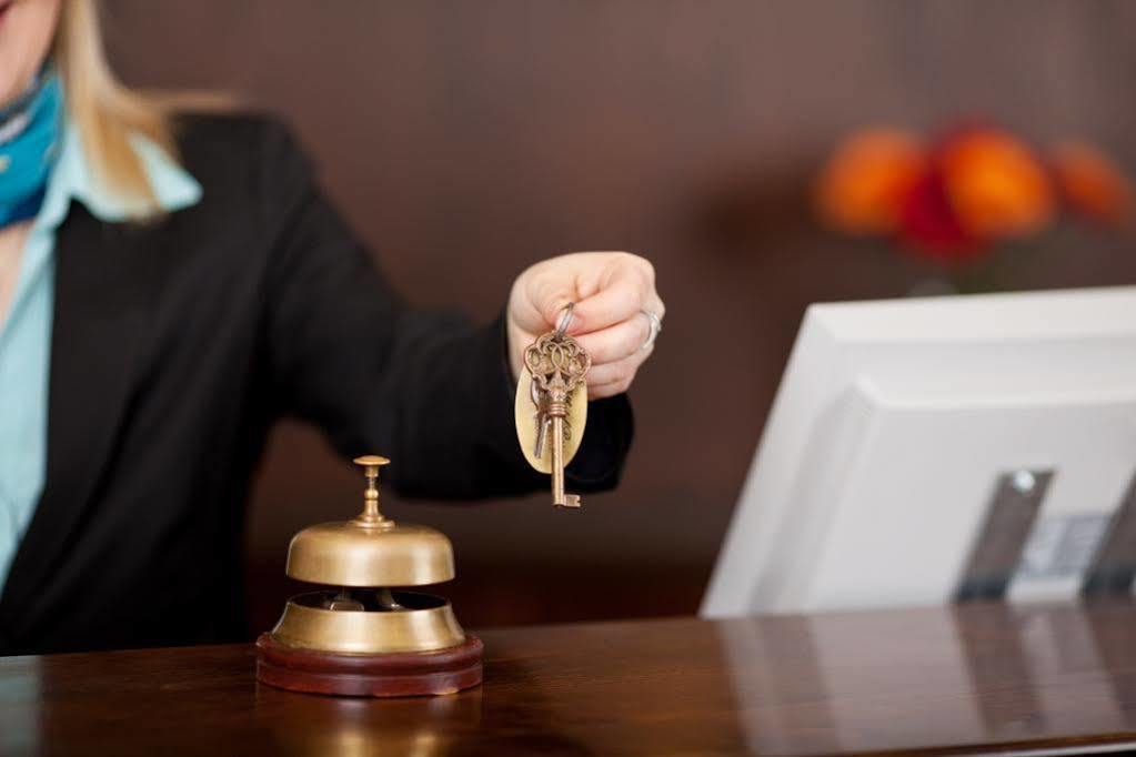 Hotel Alda Centro Понтеведра Екстер'єр фото